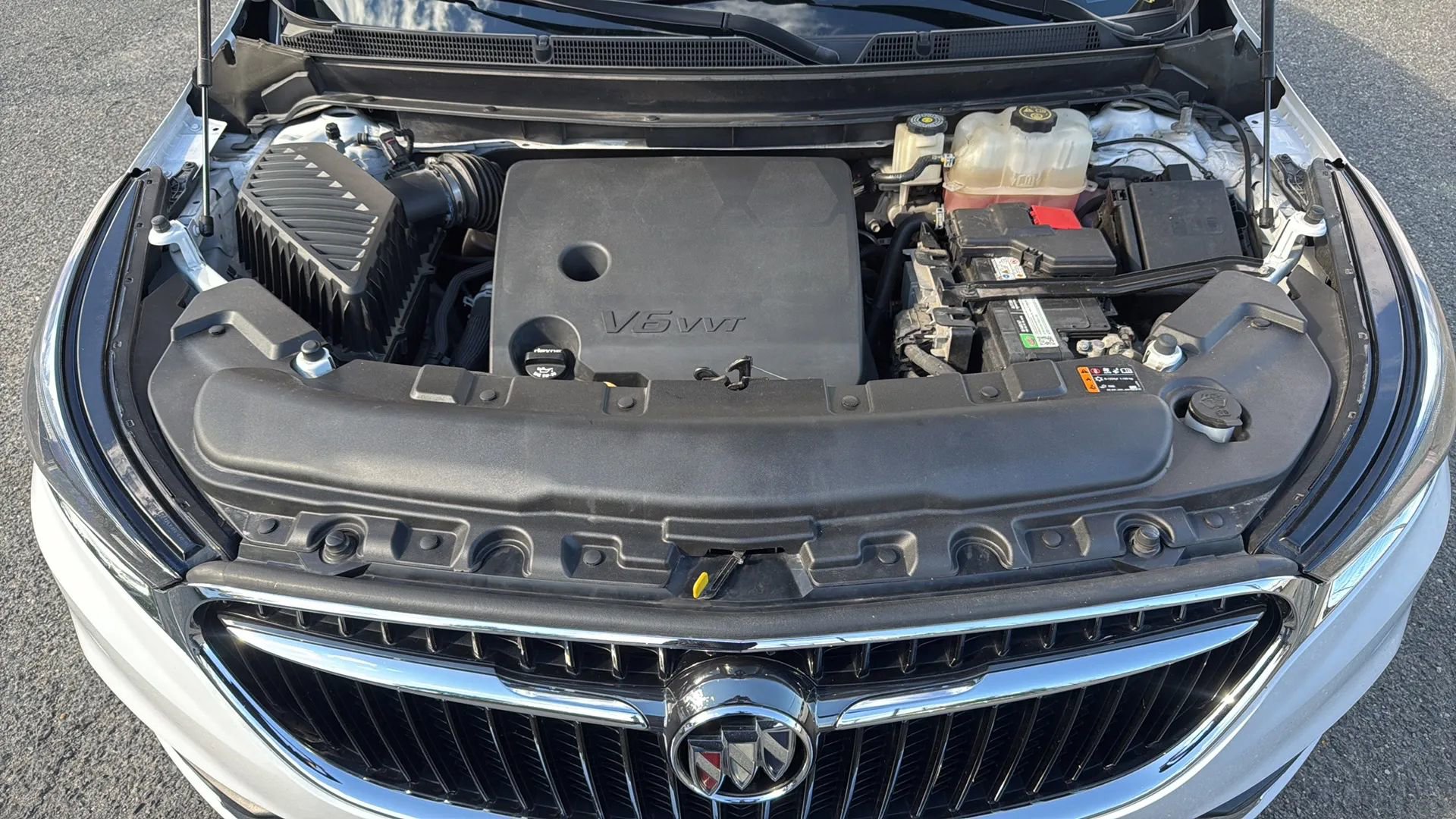 Used 2019 Buick Enclave Essence image 23