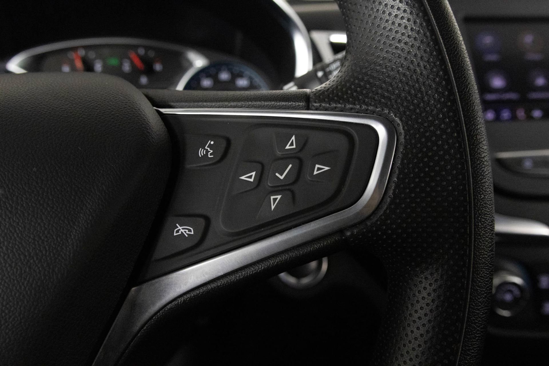 Certified 2022 Chevrolet Equinox LT w/ LPO, Floor Liner Package image 30