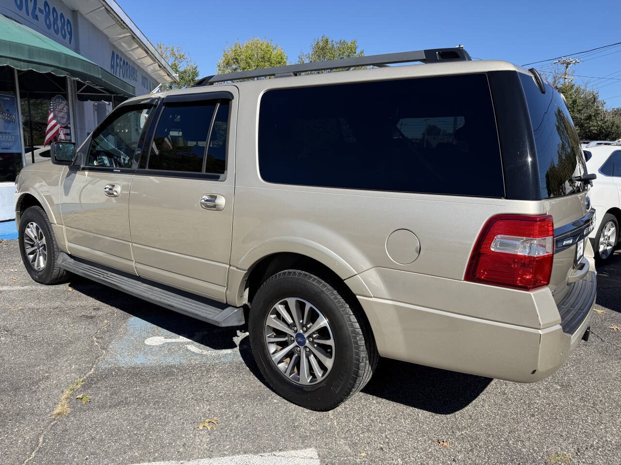 Used 2017 Ford Expedition EL XLT AWD/4WD image 6