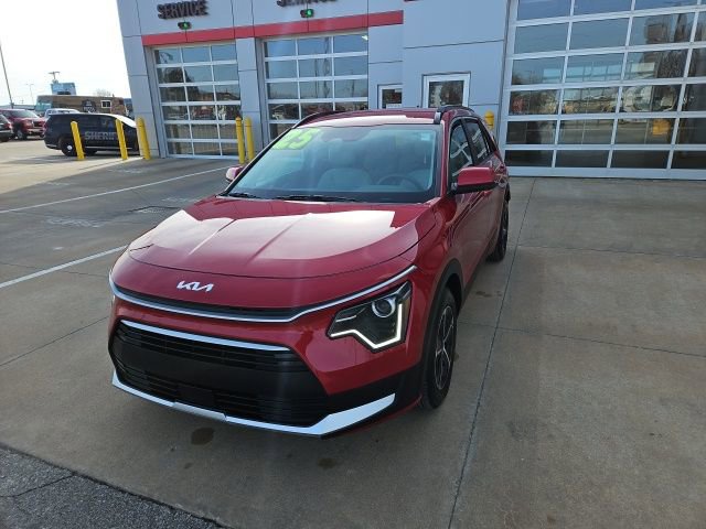 Used 2025 Kia Niro EX image 3