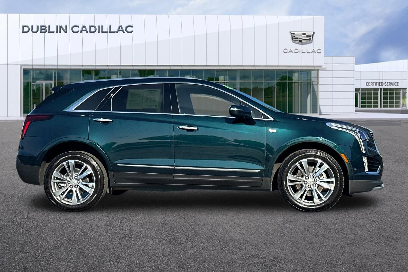 Used 2026 Cadillac XT5 Premium Luxury w/ Driver Assist Package AWD/4WD image 3