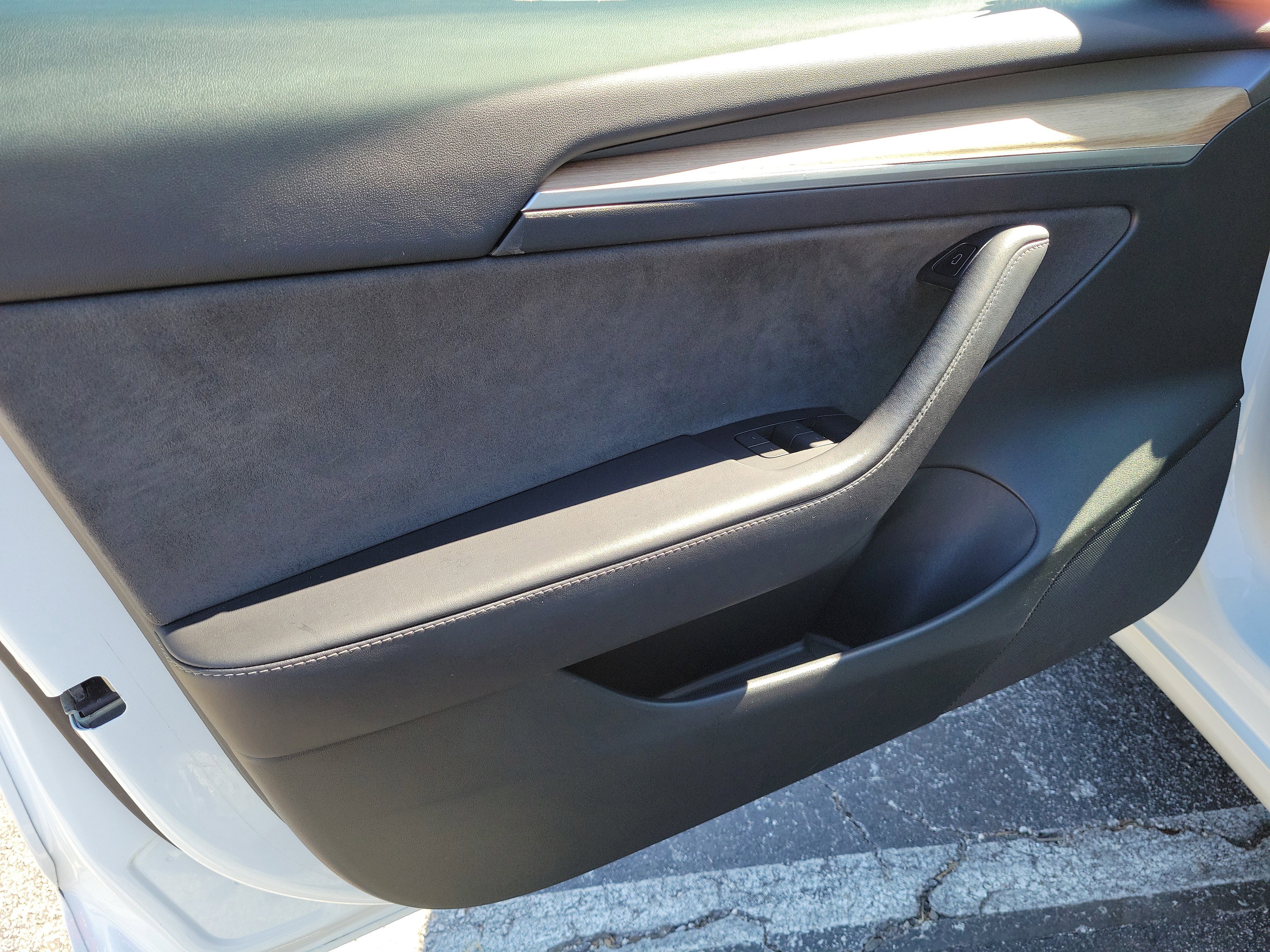 Used 2021 Tesla Model 3 Standard Range Plus image 11