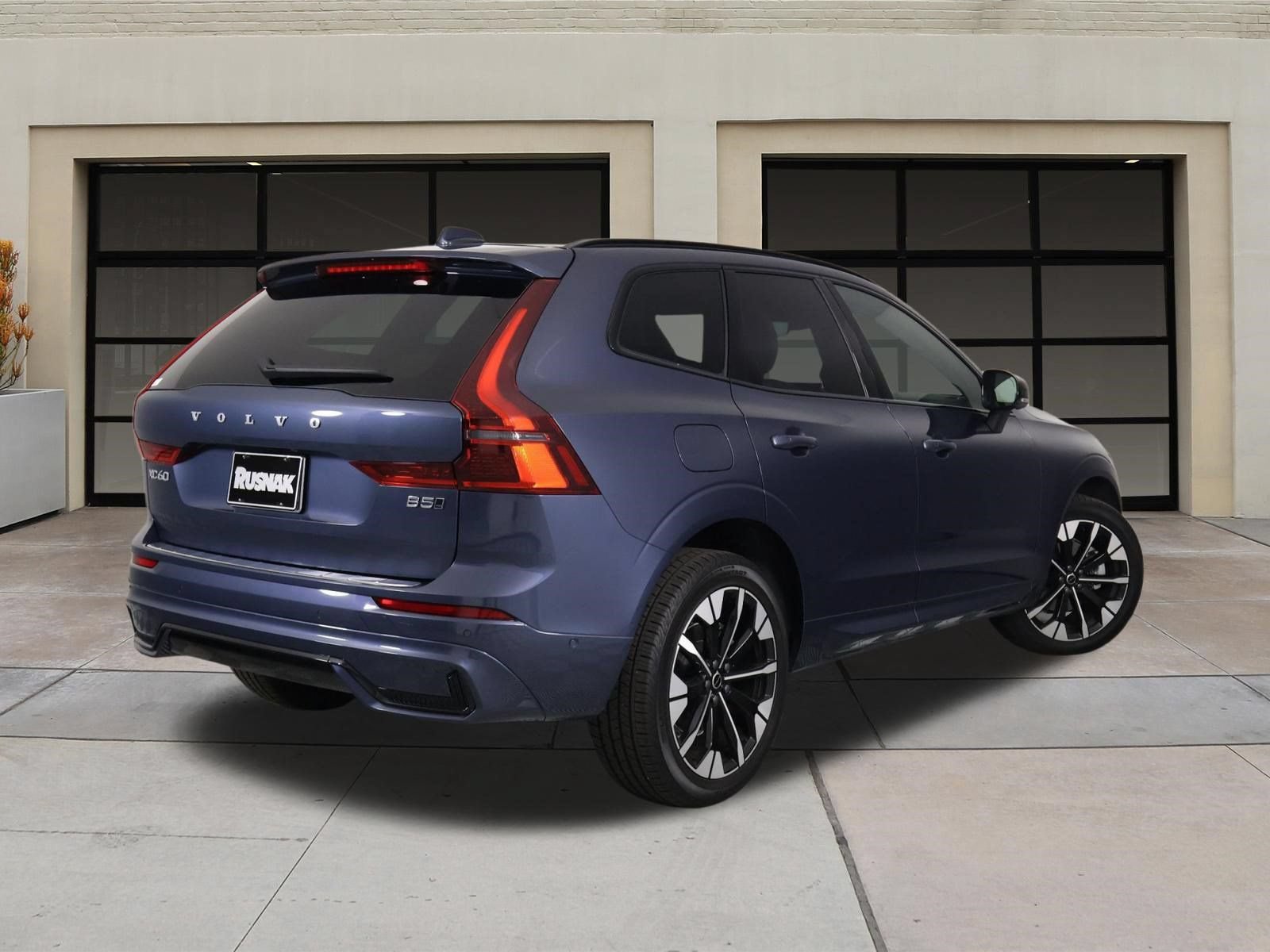 Certified 2026 Volvo XC60 B5 Plus w/ Protection Package Premier AWD/4WD image 4