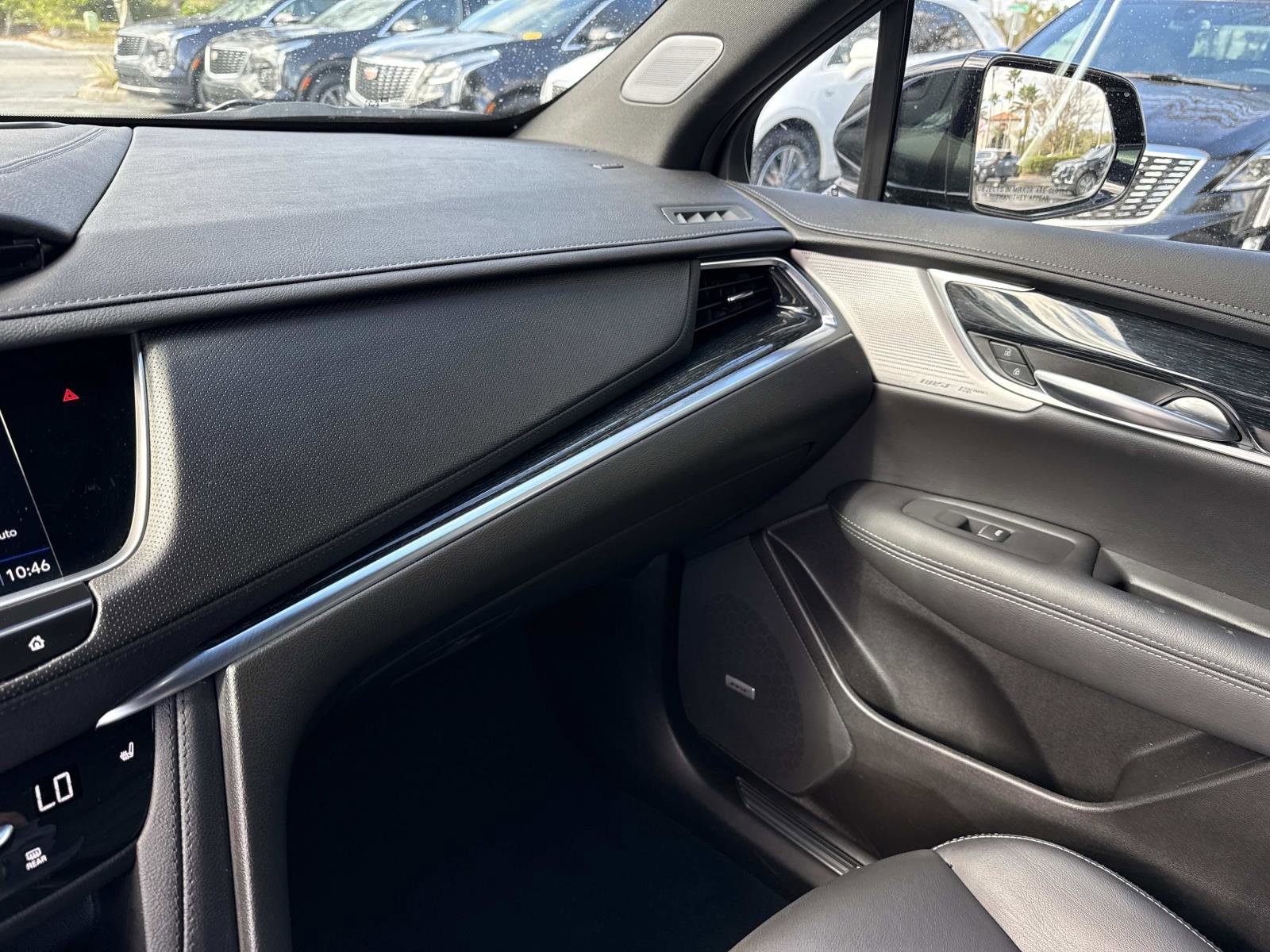 Used 2025 Cadillac XT5 Premium Luxury image 24