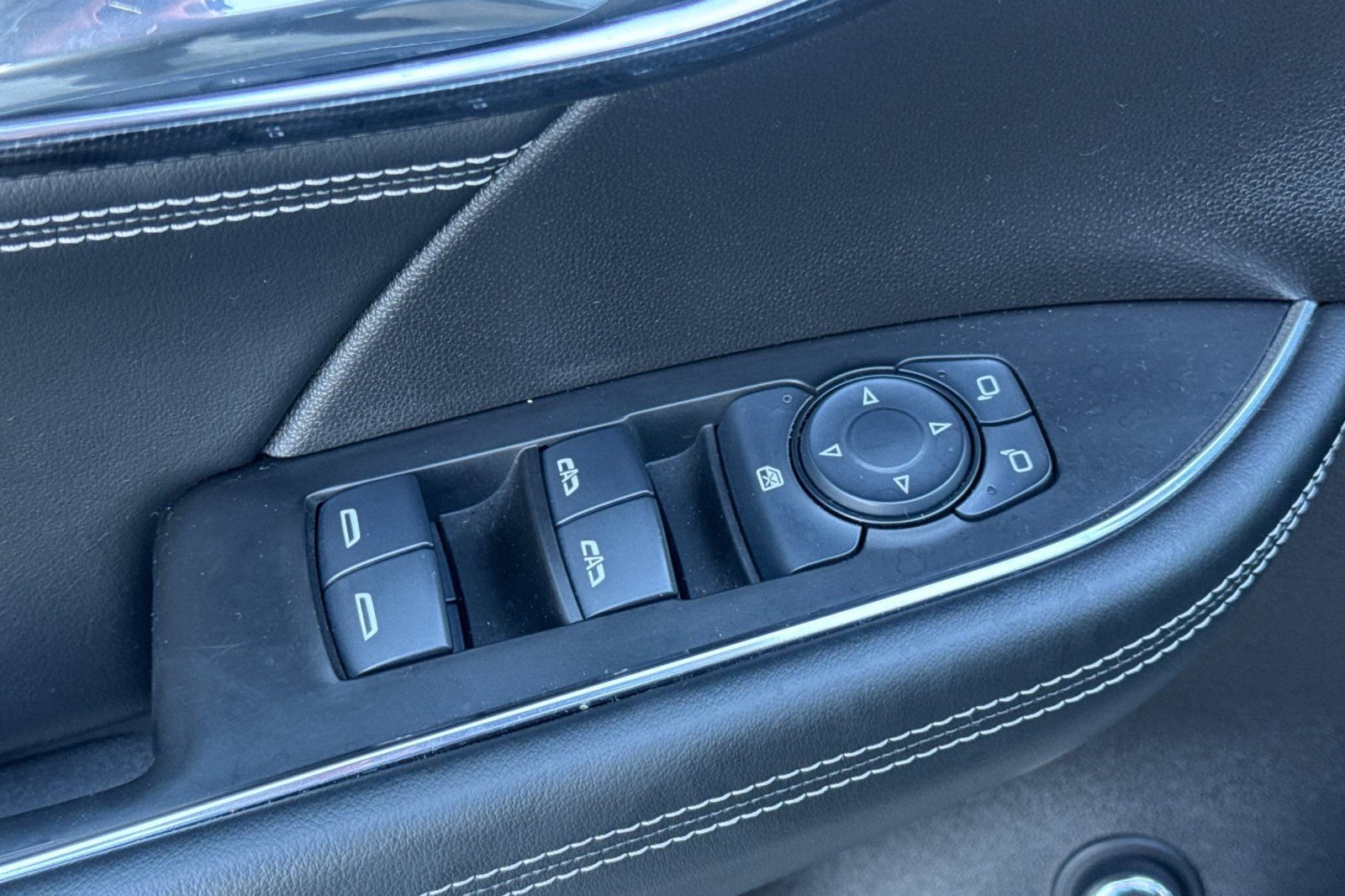 Used 2022 Buick Envision Preferred image 13