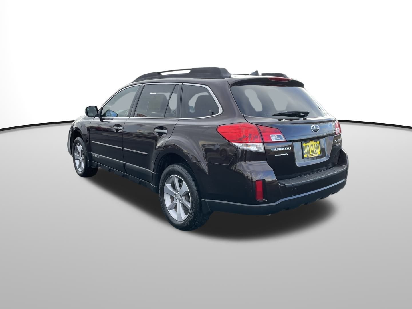 Used 2013 Subaru Outback 3.6R Limited w/ Special Appearance Pkg image 7