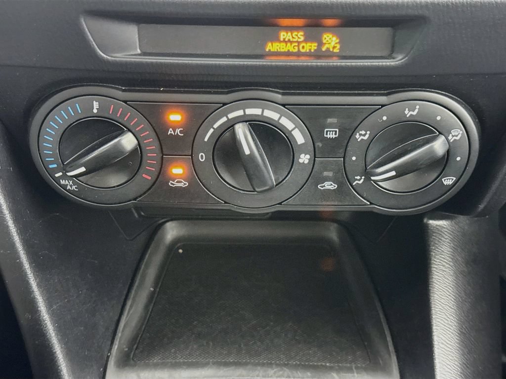 Used 2016 MAZDA MAZDA3 i Sport FWD image 16