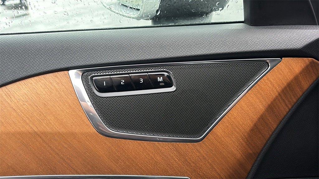 Certified 2023 Volvo XC90 B6 Core w/ Climate Package image 12