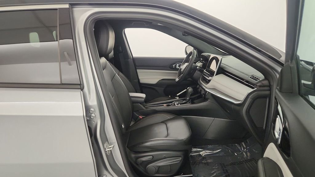 Used 2023 Jeep Compass Limited AWD/4WD image 29