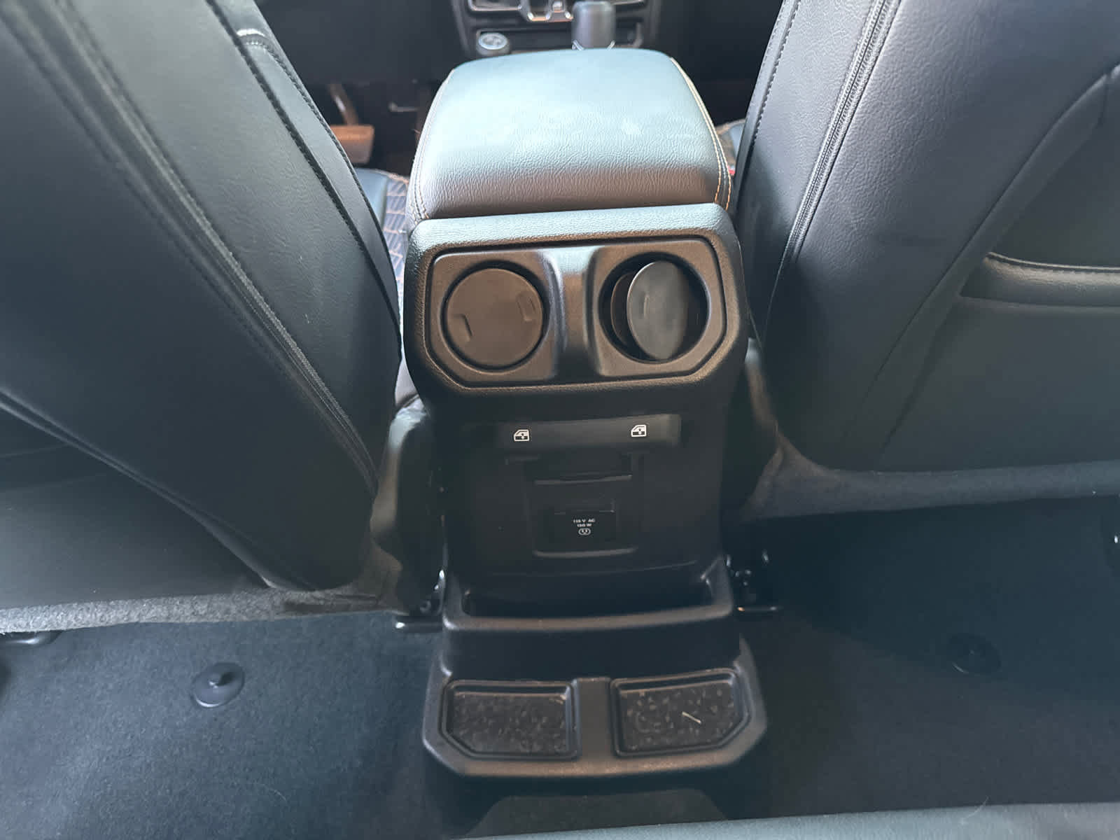 Used 2023 Jeep Wrangler Unlimited Sahara image 31