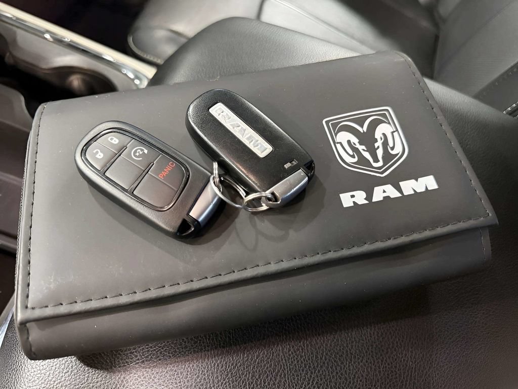Used 2017 RAM 1500 Laramie AWD/4WD image 42