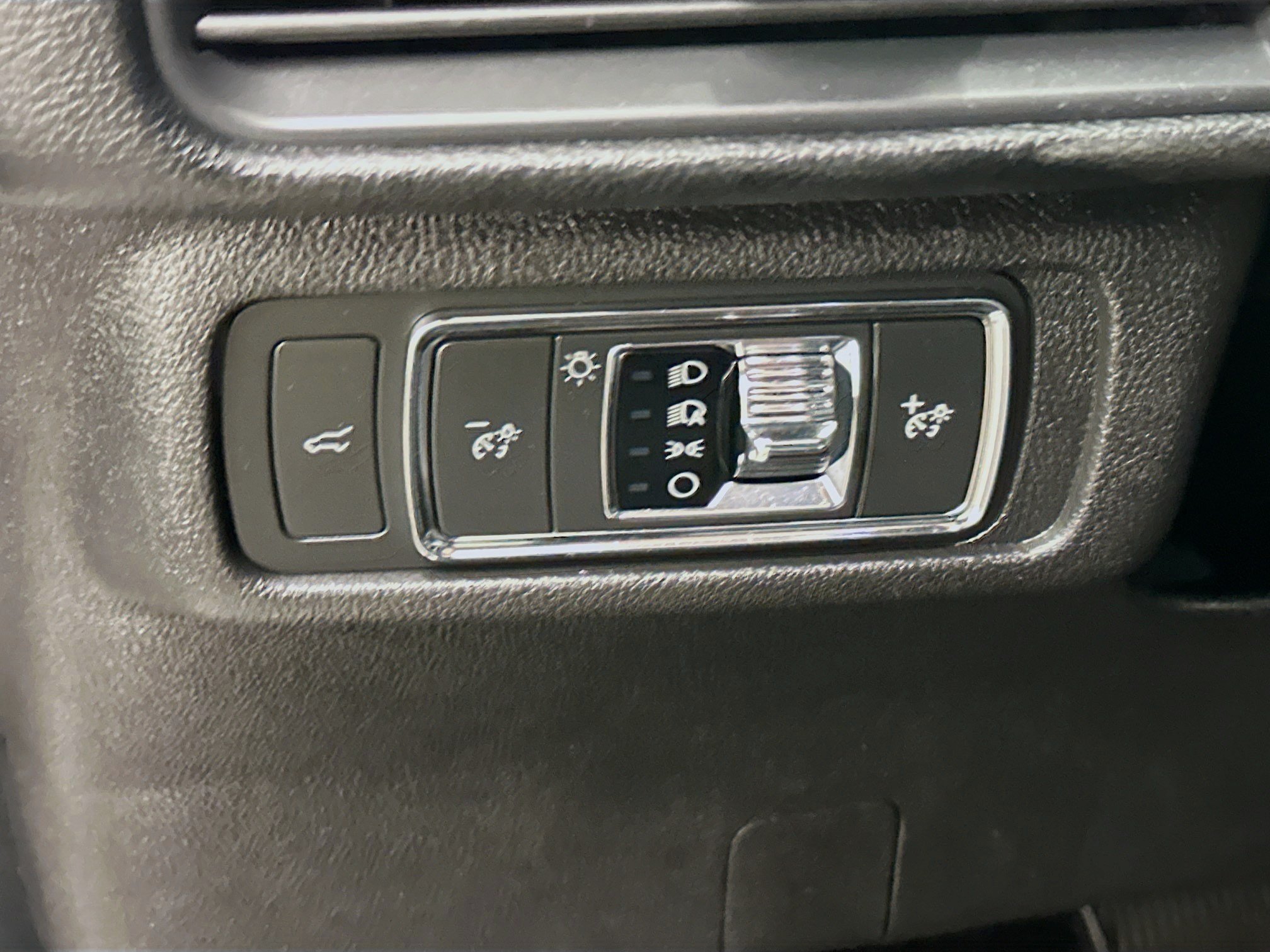 Used 2022 Lincoln Corsair AWD w/ Equipment Group 101A image 17