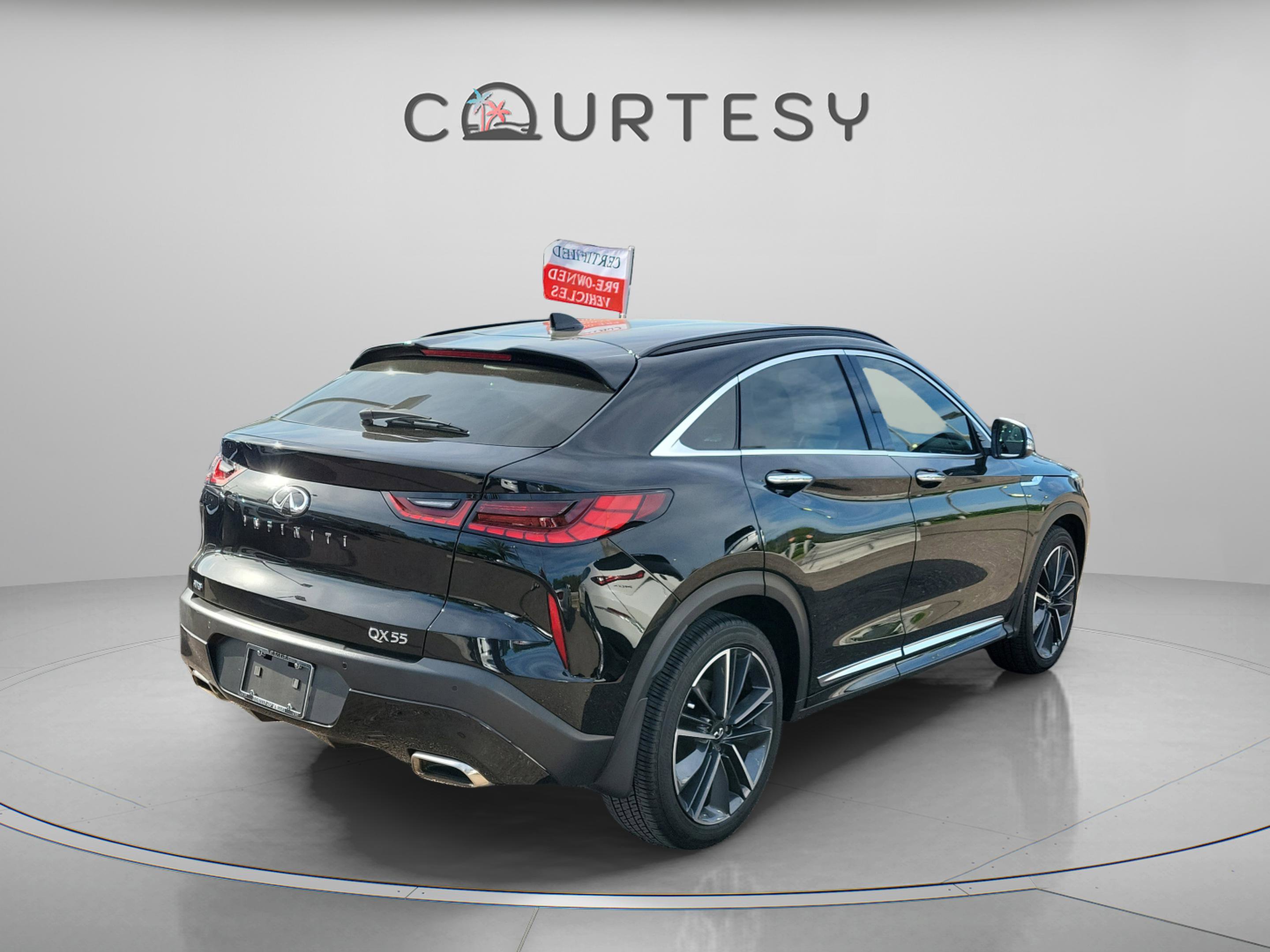 Certified 2025 INFINITI QX55 Essential w/ Accent Package image 3