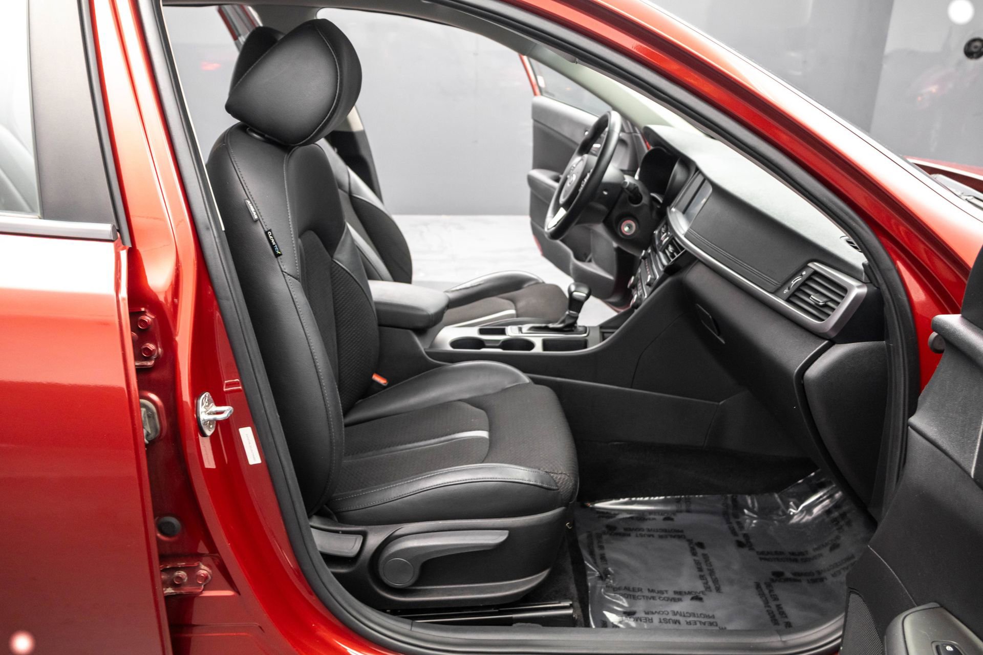 Used 2018 Kia Optima S image 37