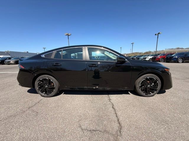 New 2026 Nissan Sentra SR w/ SR Premium Package FWD image 4