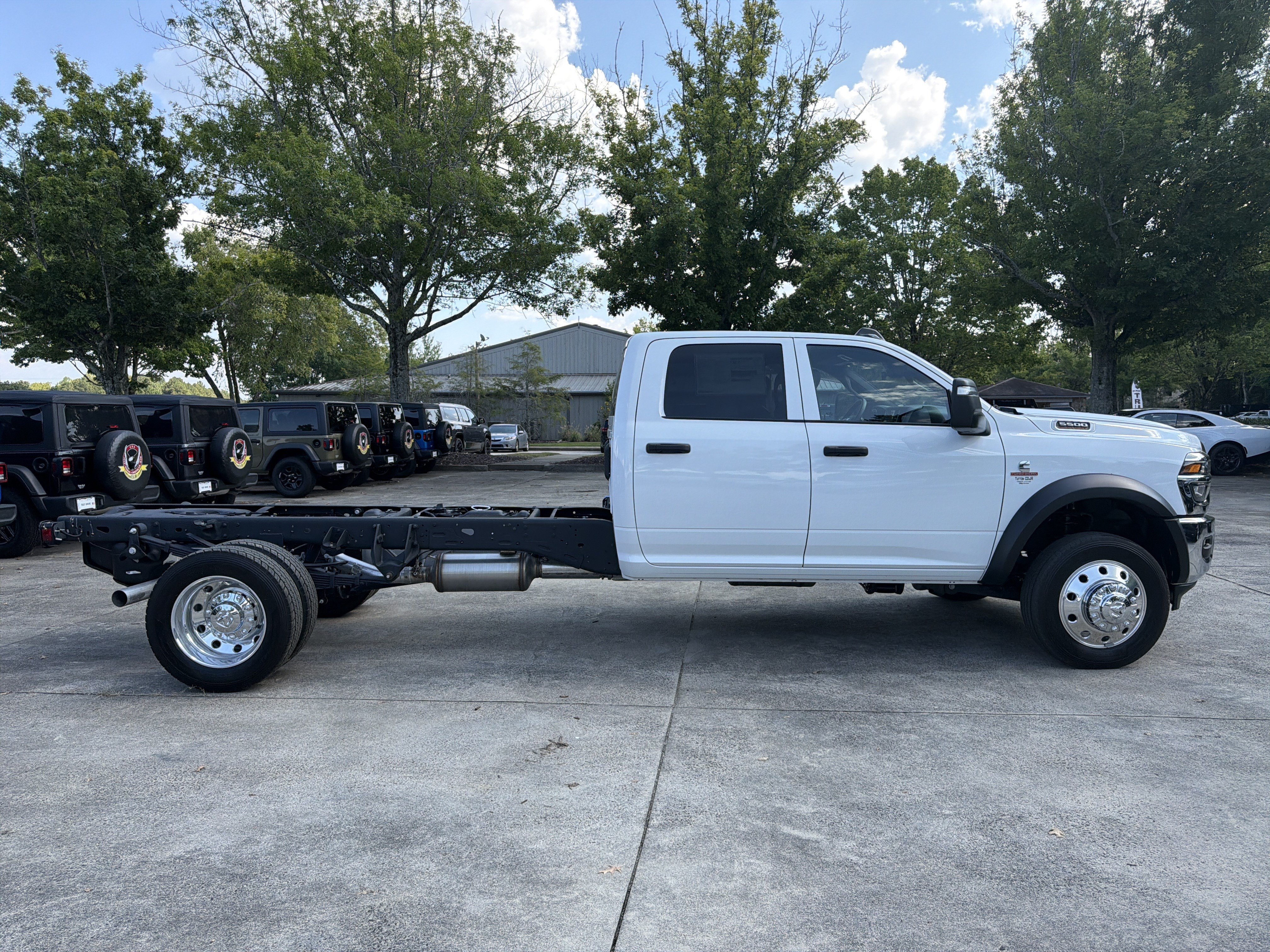 New 2026 RAM 5500 Tradesman w/ Chrome Appearance Group AWD/4WD image 8