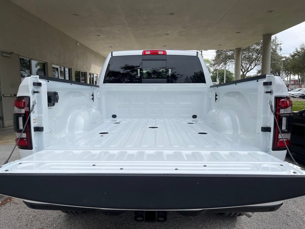 New 2024 RAM 2500 Laramie w/ Night Edition AWD/4WD image 28