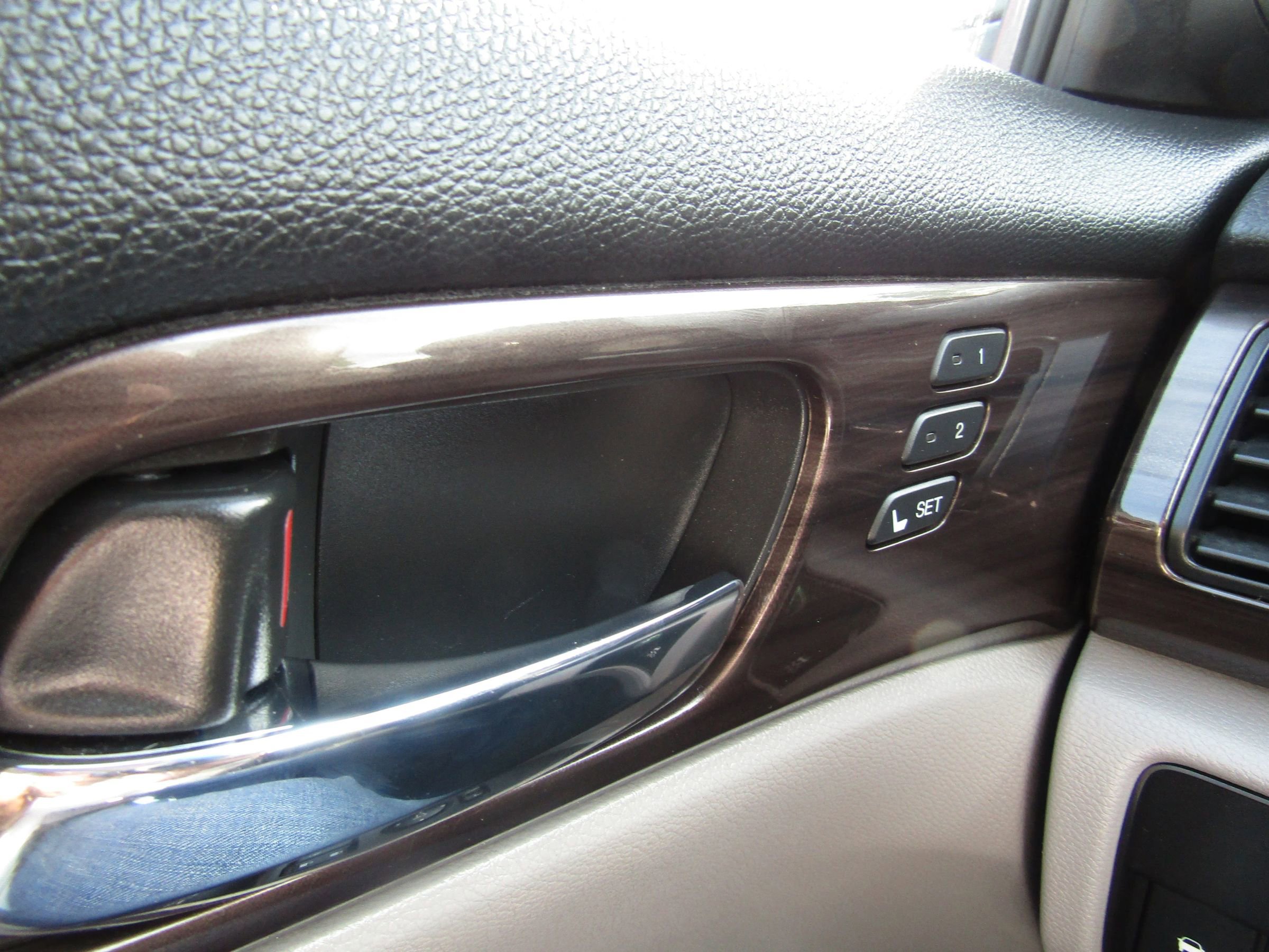 Used 2017 Honda Accord EX-L image 33