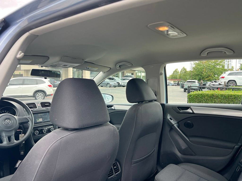 Used 2012 Volkswagen Golf 4-Door FWD image 13