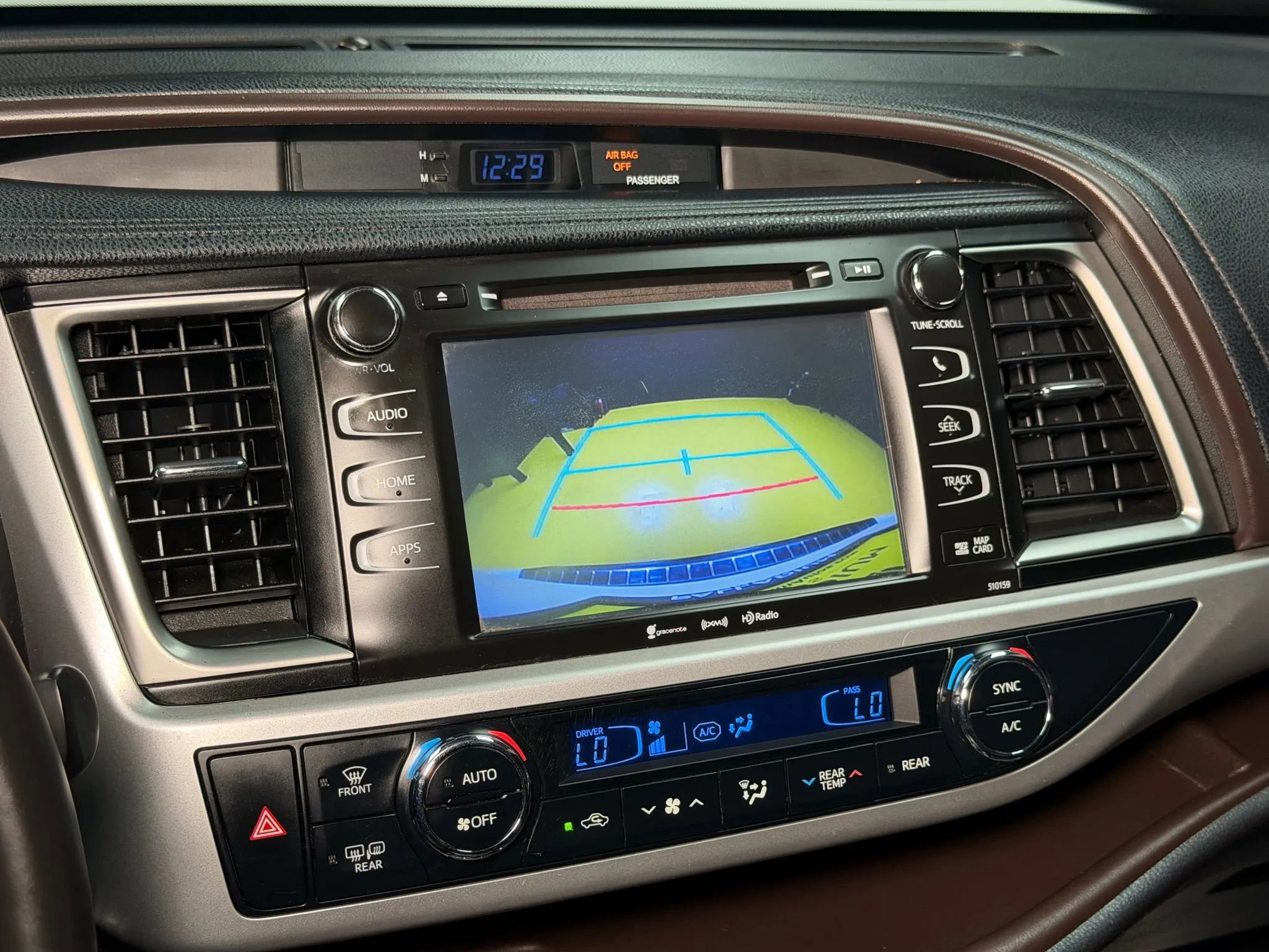 Used 2016 Toyota Highlander XLE w/ Preferred Accessory Package FWD image 46