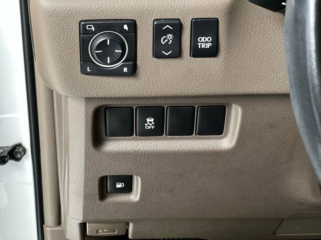 Used 2011 Lexus GX 460 w/ Comfort Plus Pkg image 27