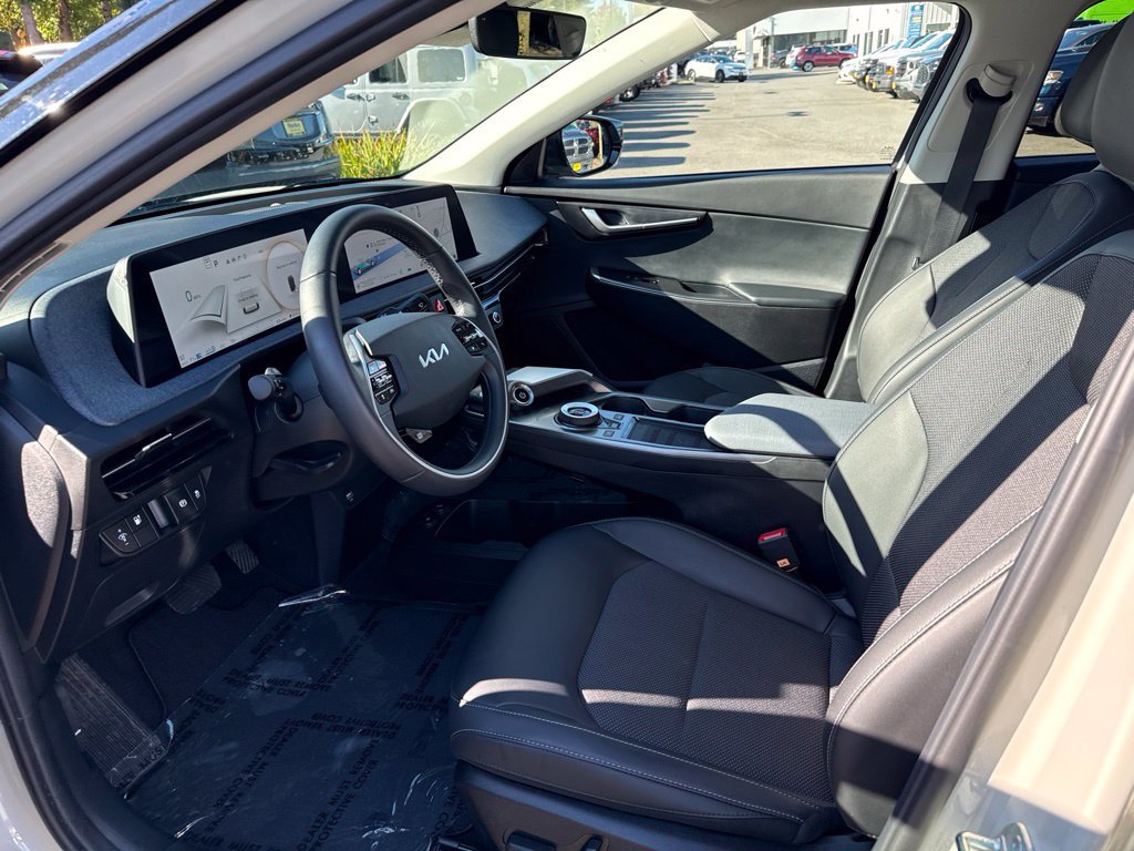 Used 2024 Kia EV6 Light RWD image 15