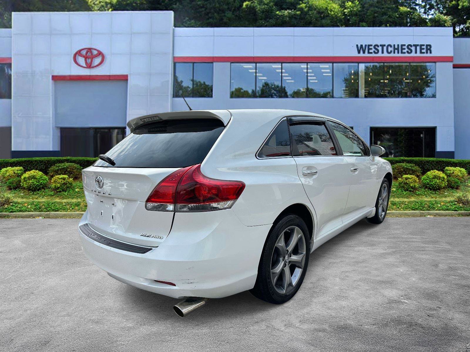 Used 2014 Toyota Venza XLE w/ XLE Premium Package image 4