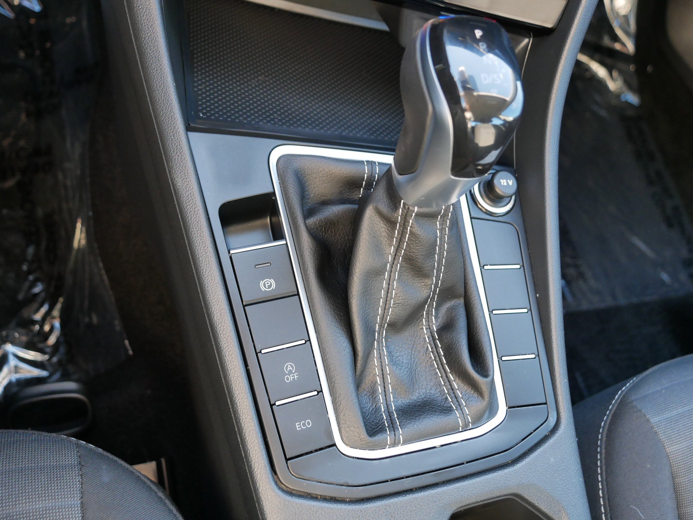 Used 2025 Volkswagen Jetta S image 24