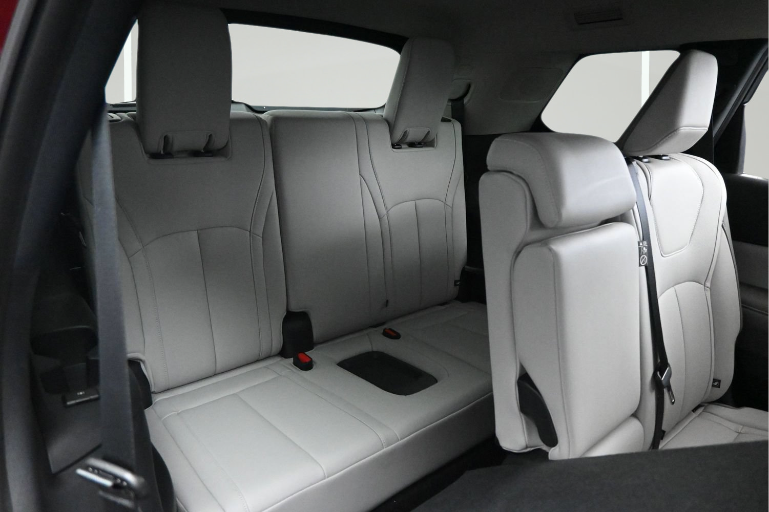 Used 2026 INFINITI QX60 Luxe w/ Cargo Package FWD image 14
