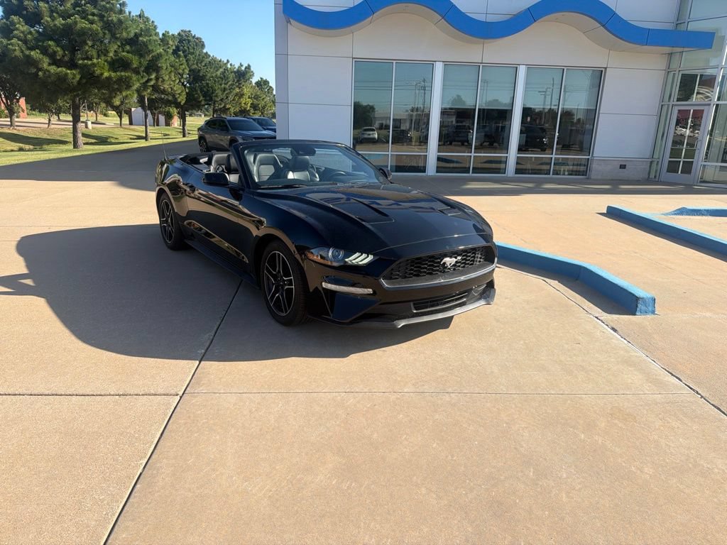 Used 2022 Ford Mustang Premium RWD image 3