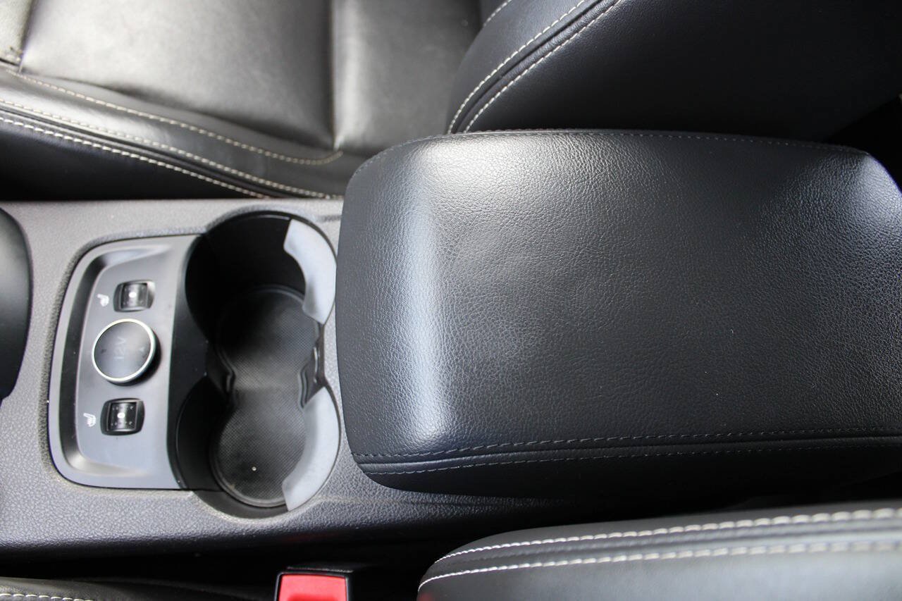 Used 2014 Ford Focus ST w/ Equipment Group 202A FWD image 32