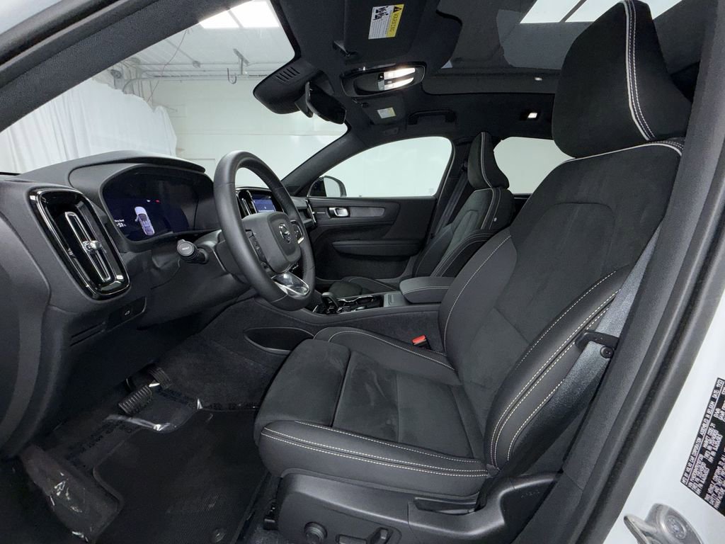 Used 2024 Volvo C40 P8 Recharge Ultimate w/ Protection Package Premier AWD/4WD image 12