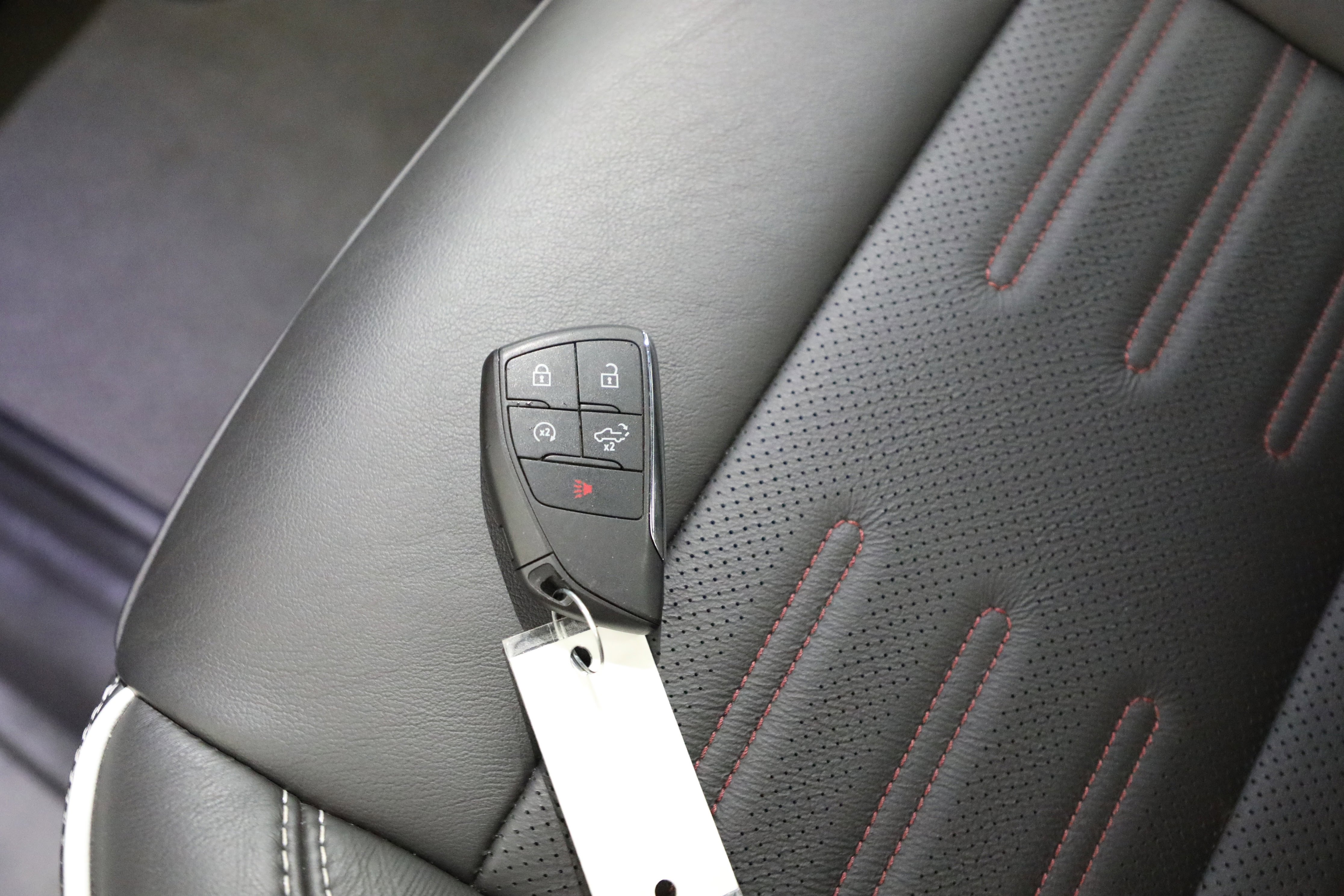 Used 2022 GMC Sierra 1500 AT4X image 26