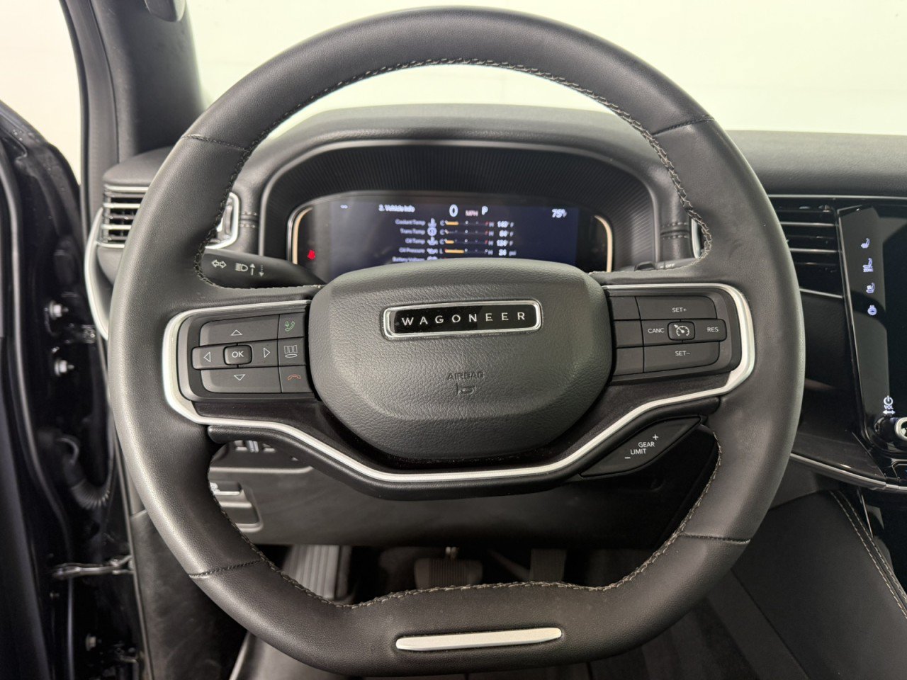 Used 2023 Jeep Wagoneer 4WD w/ Premium Group I image 23