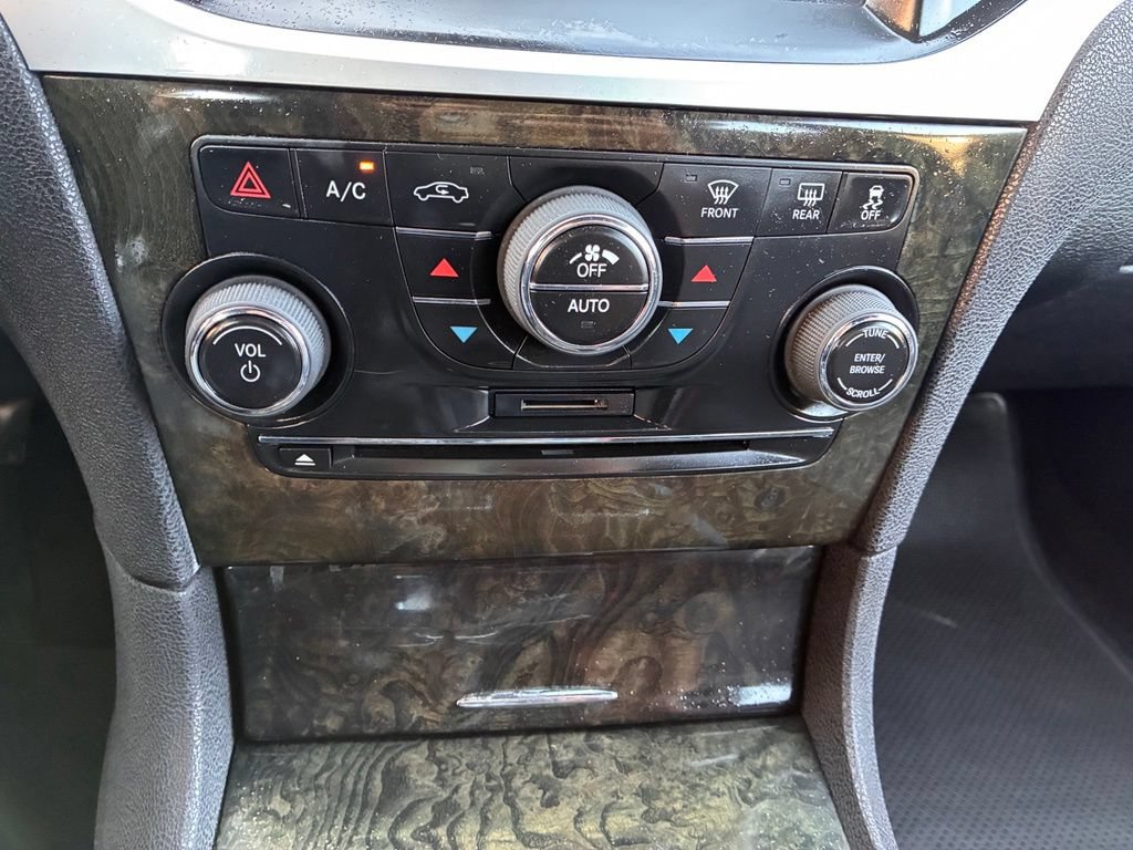 Used 2014 Chrysler 300 C w/ Beats Audio Group RWD image 32