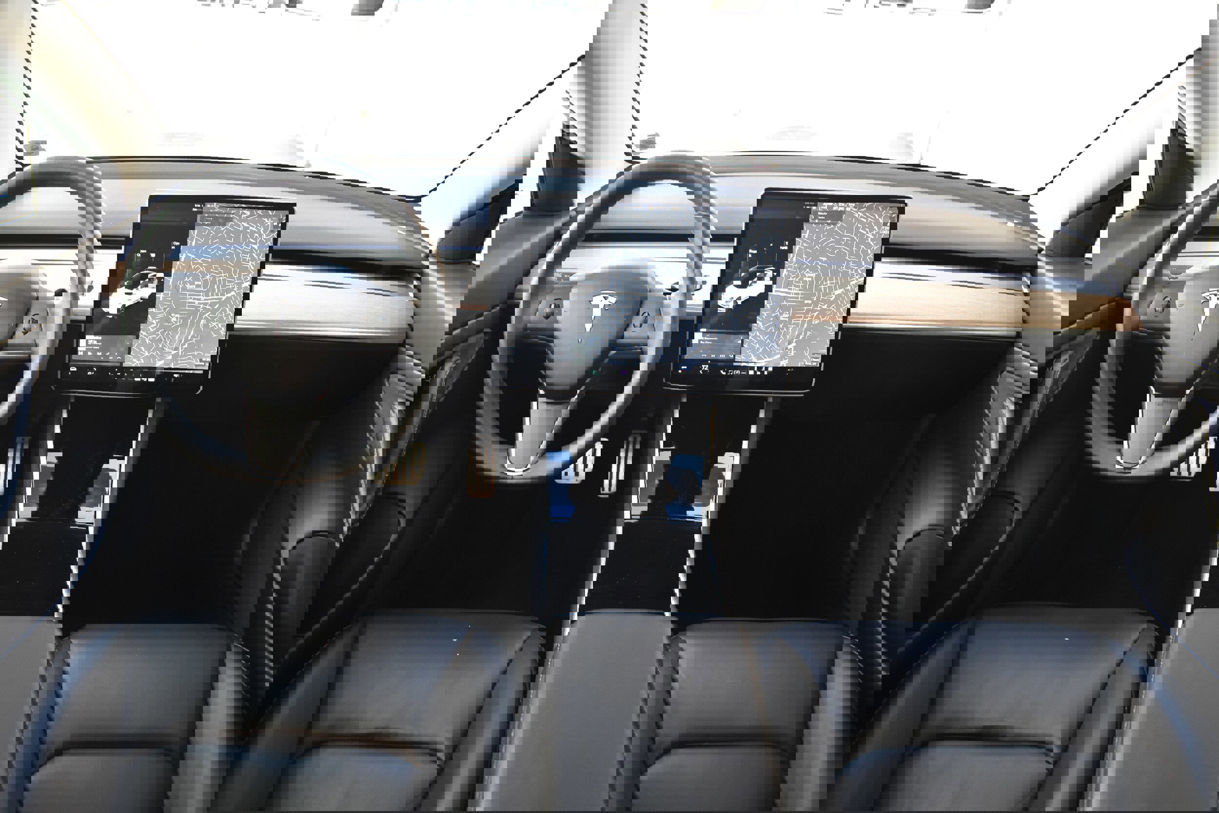 Used 2023 Tesla Model 3 Standard Range image 26