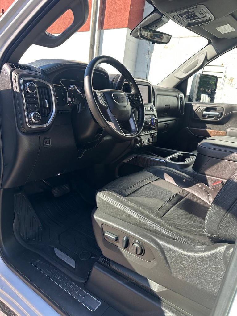 Used 2023 GMC Sierra 2500 Denali w/ Denali Ultimate Package AWD/4WD image 10