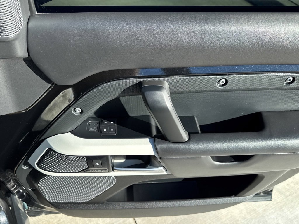 Used 2022 Land Rover Defender 110 XS Edition image 17