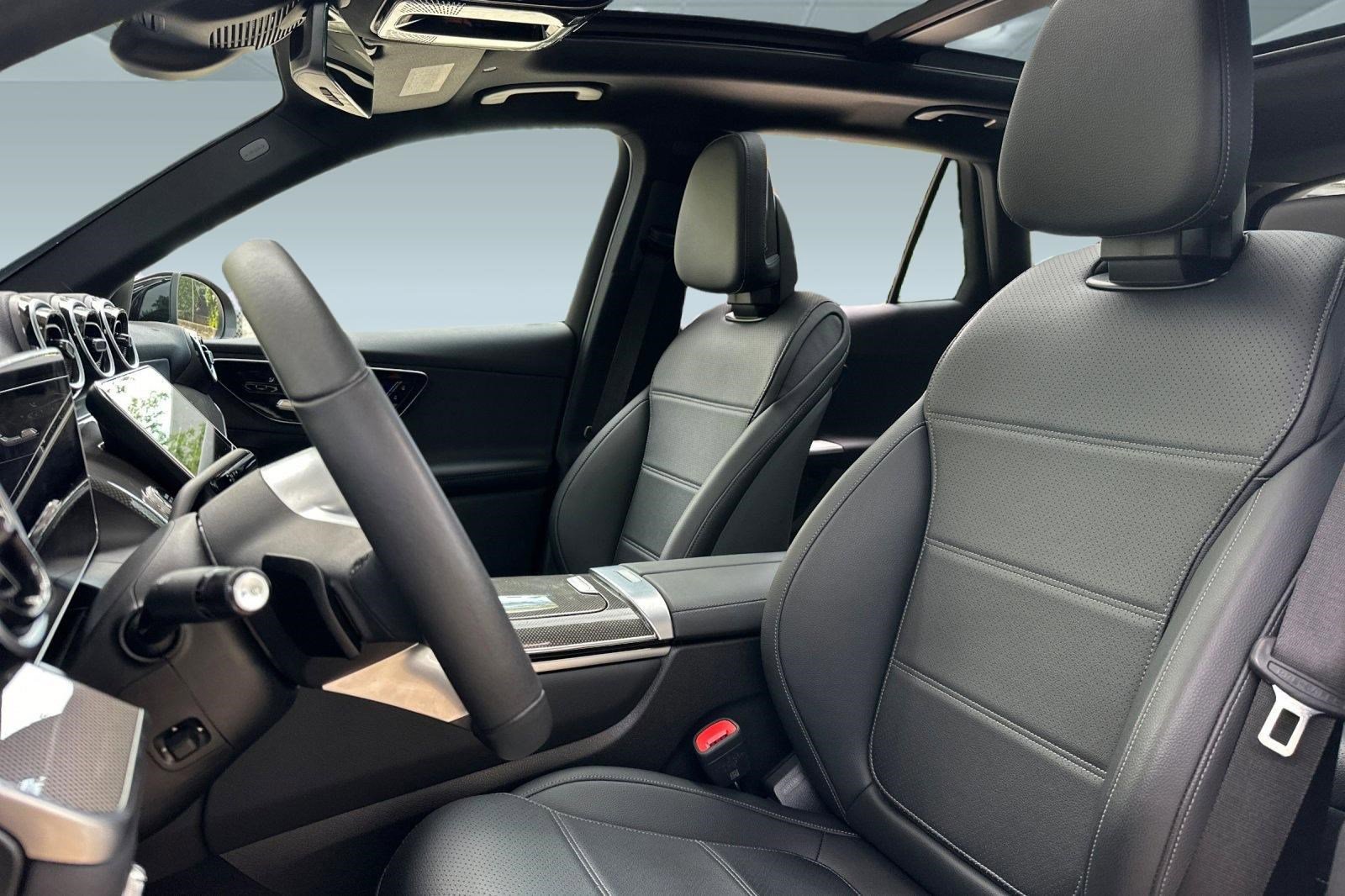 New 2025 Mercedes-Benz GLC 350e 4MATIC image 5