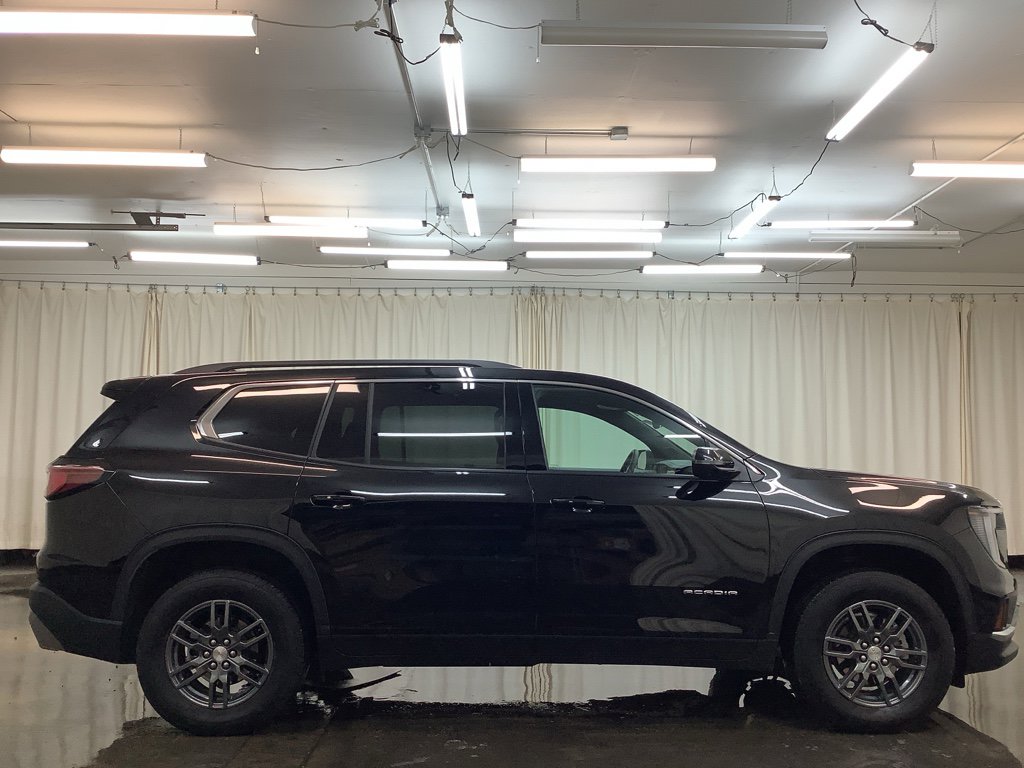 Used 2025 GMC Acadia Elevation image 5