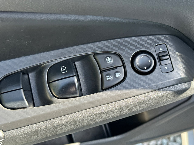 Used 2024 Nissan Altima 2.5 SV AWD/4WD image 24