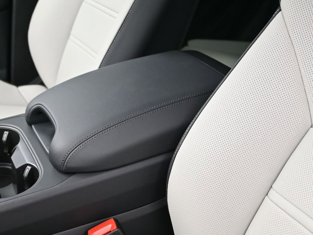 New 2026 Porsche Cayenne Coupe image 21