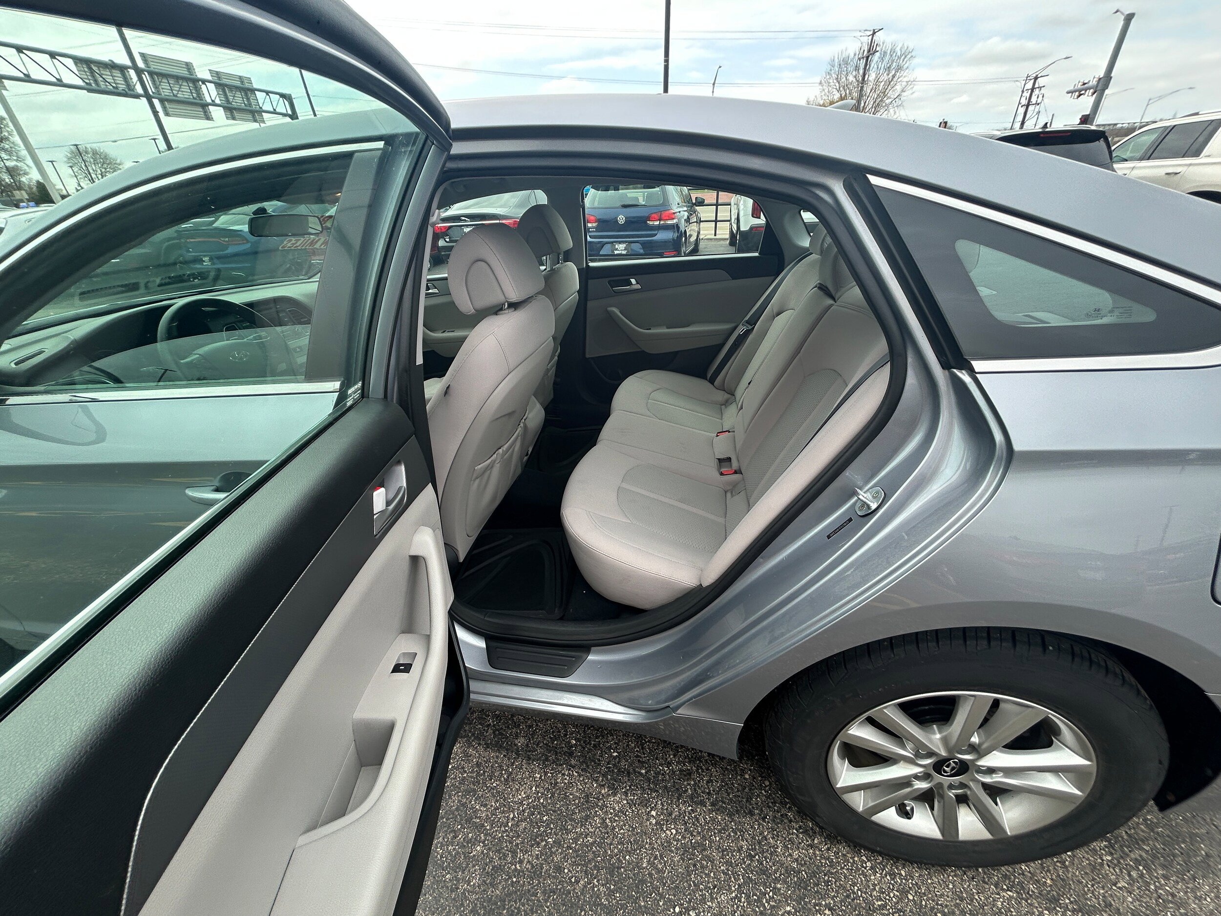 Used 2015 Hyundai Sonata SE FWD image 5
