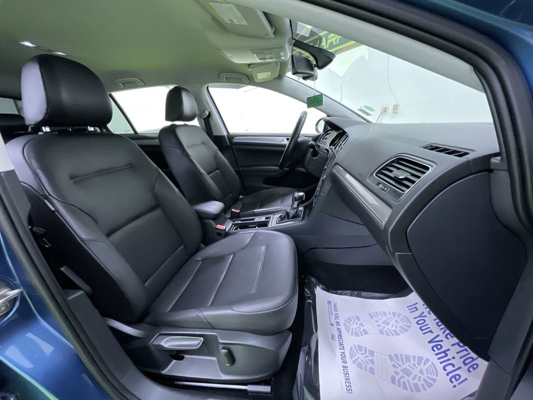 Used 2016 Volkswagen e-Golf SEL Premium image 30