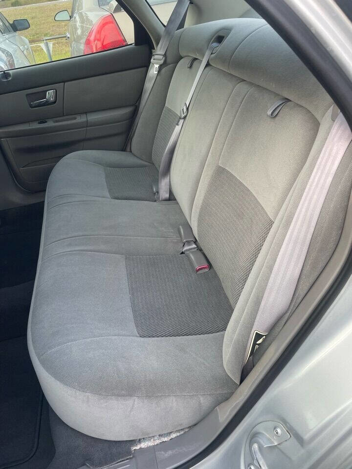 Used 2003 Ford Taurus SES image 13