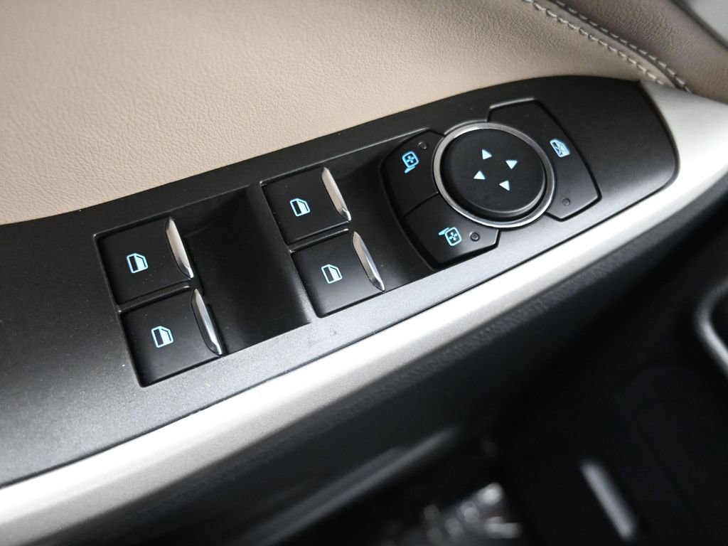 Used 2024 Ford Explorer XLT w/ Equipment Group 202A image 28