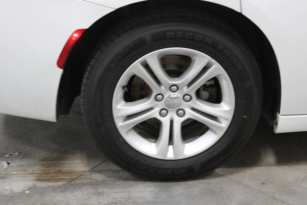 Used 2019 Dodge Charger SXT RWD image 53