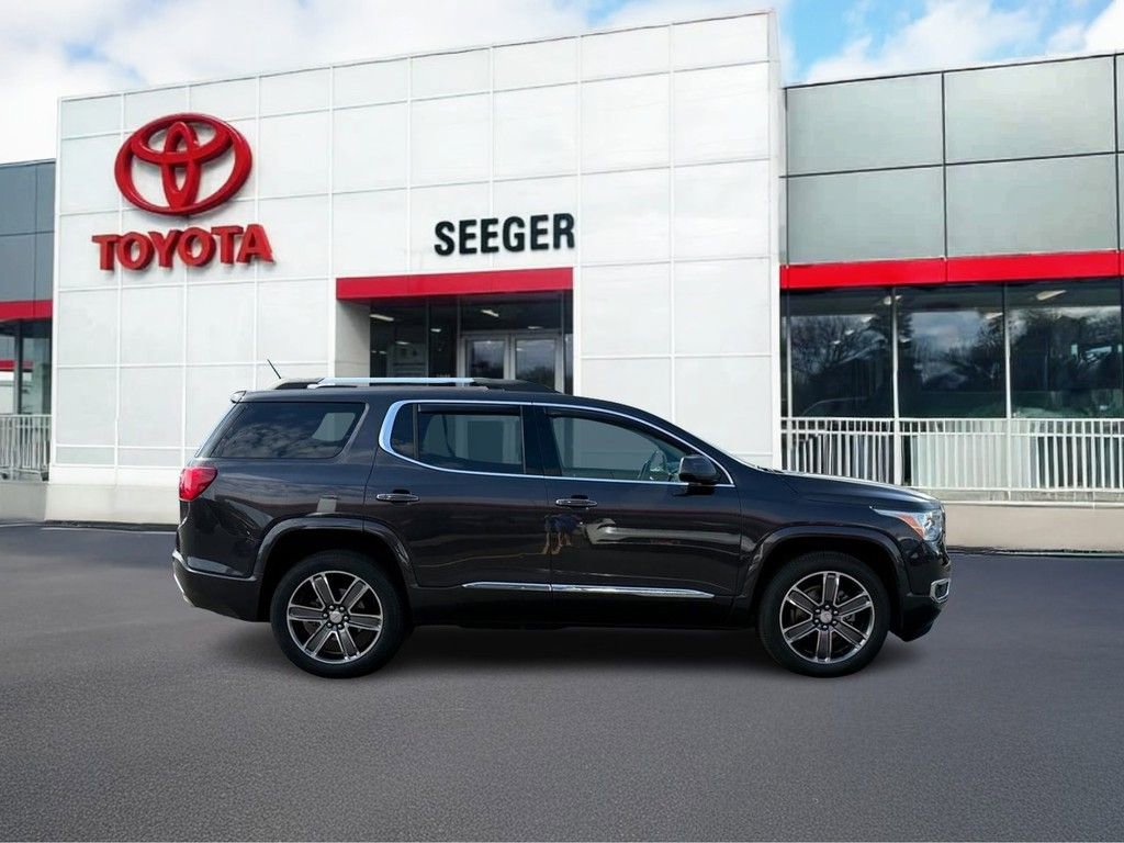Used 2017 GMC Acadia Denali w/ Technology Package video 2