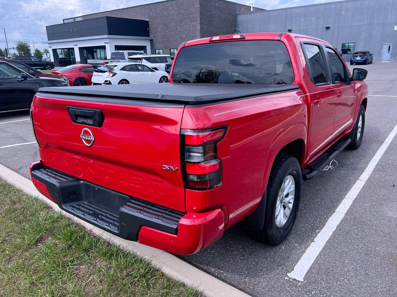 Used 2024 Nissan Frontier SV w/ Technology Package RWD image 3