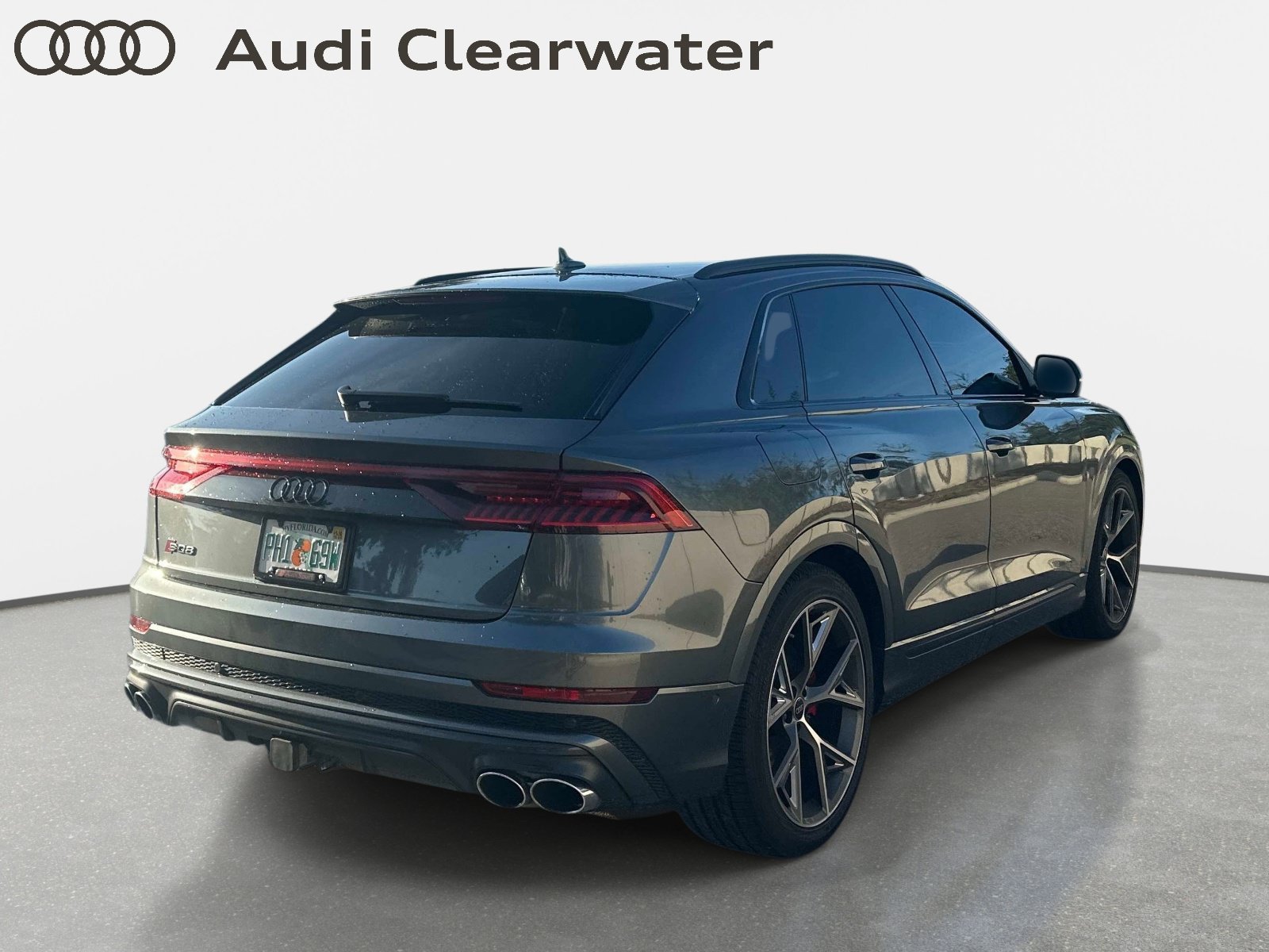 Used 2023 Audi SQ8 Prestige AWD/4WD image 3